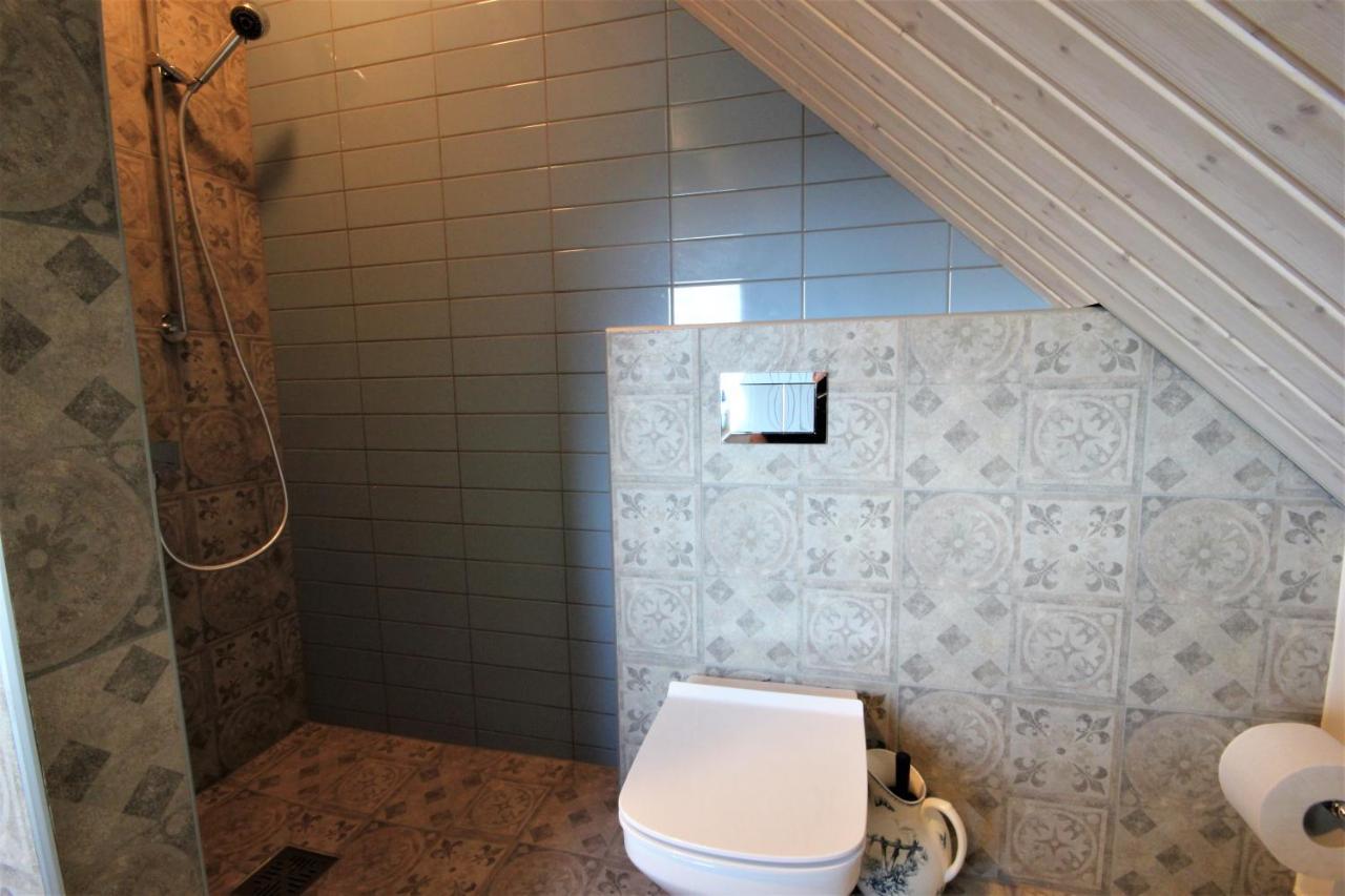 Apartment With Private Garden And Large Balcony Parnawa Zewnętrze zdjęcie
